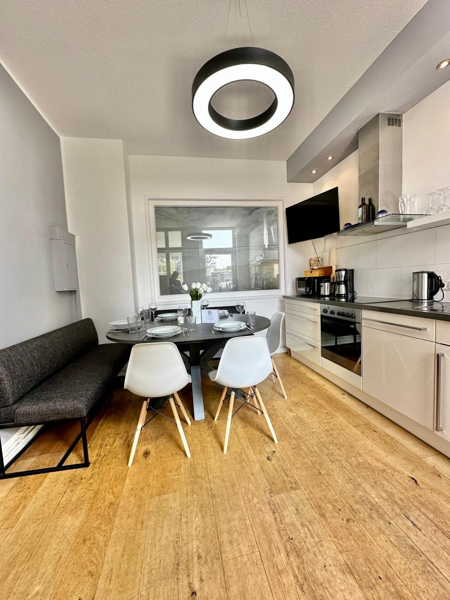 Geraeumiges City-Apartment Mit 2 Badezimmer Und Parkplaetzen D46-Og Oldenburg Exterior photo